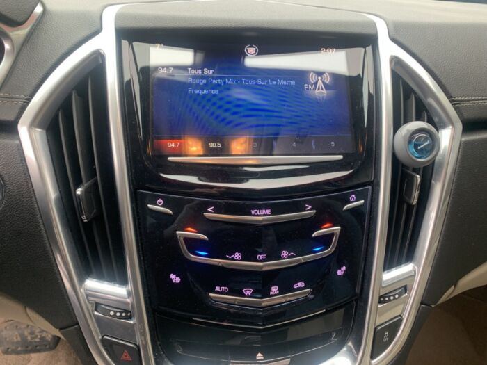 Cadillac SRX Luxury - Image 15