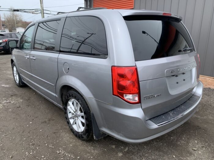 Dodge Grand Caravan SXT – Image 4