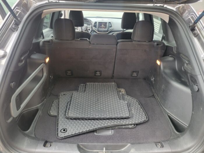Jeep Cherokee North - Image 19