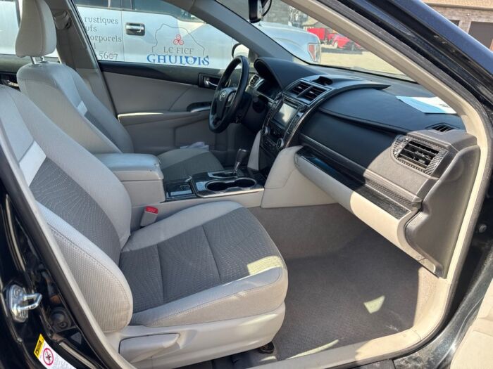 Toyota Camry Hybrid N/A - Image 5