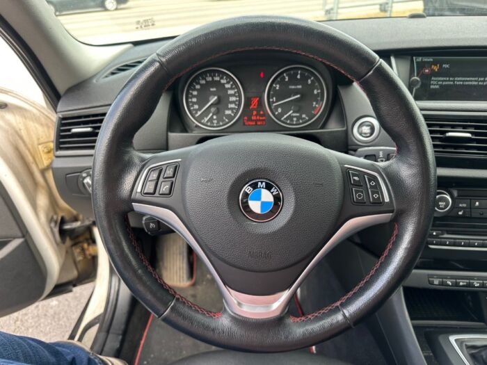 BMW X1 28i - Image 14