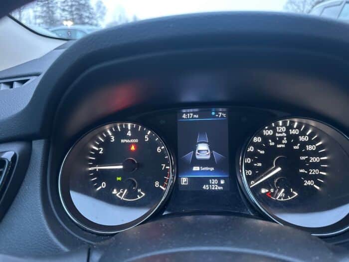 Nissan Qashqai S - Image 12