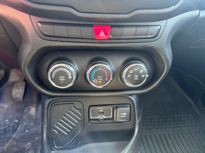 Jeep Renegade Sport - Image 11