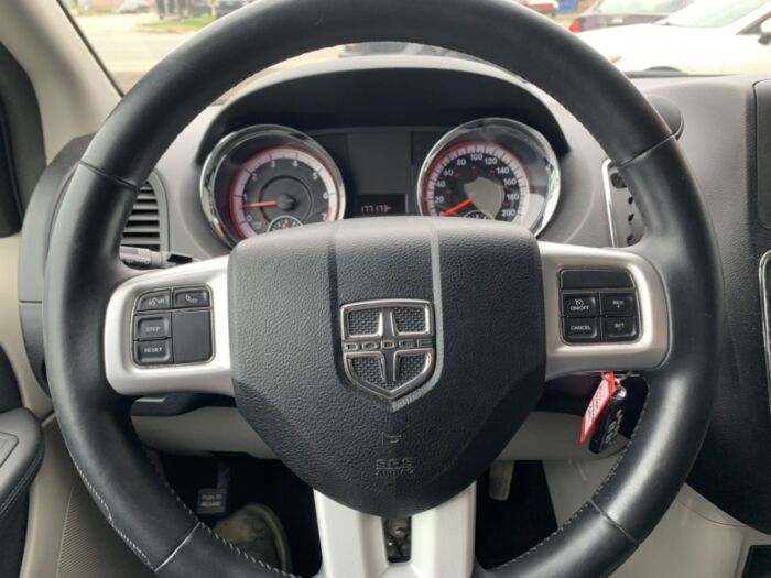 Dodge Grand Caravan SXT – Image 18