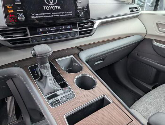 Toyota Sienna LE TA 8 places BLUETOOTH CAMÉRA BAS KILOMÉTRAGE – Image 17