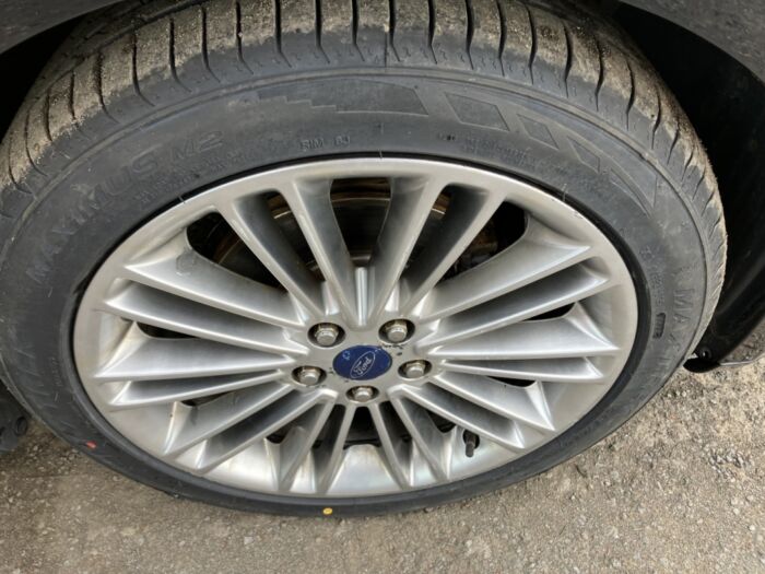 Ford Fusion SE – Image 21