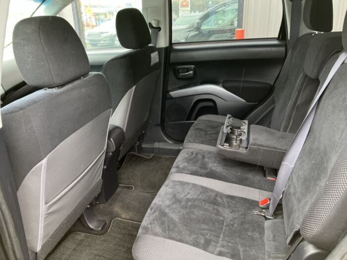 Mitsubishi Outlander ES – Image 7