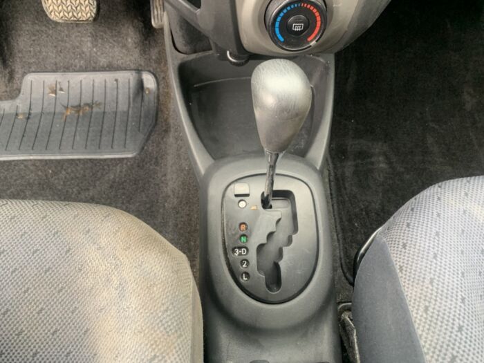 Toyota Yaris - – Image 16