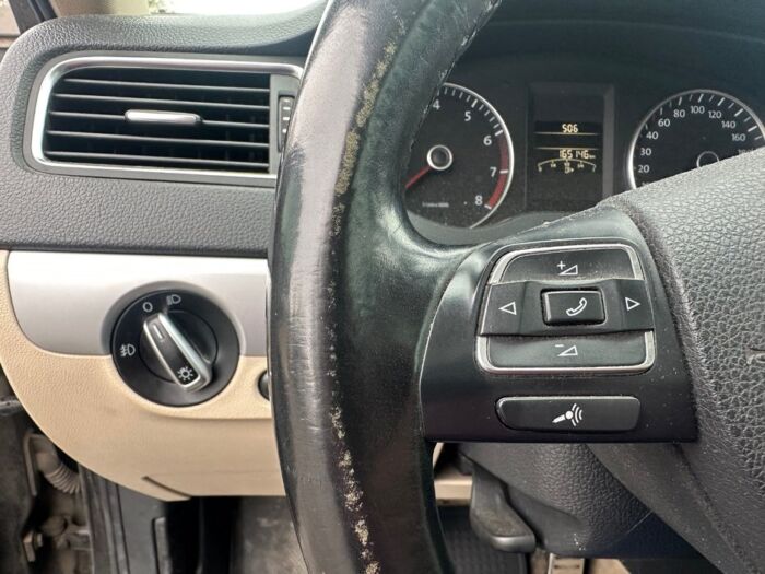 Volkswagen Jetta Sedan N/A - Image 10