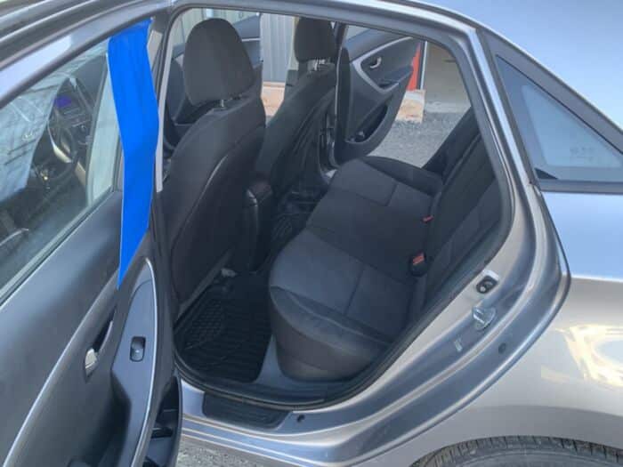 Hyundai Elantra GT GL – Image 7