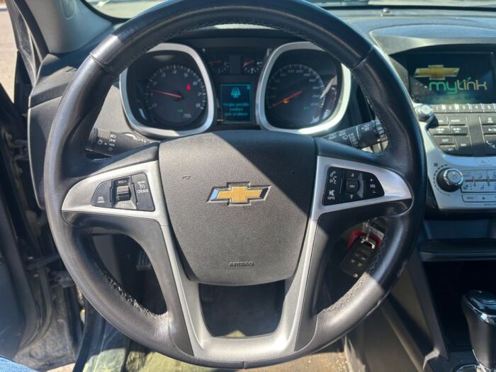 Chevrolet Equinox 2 LT - Image 11