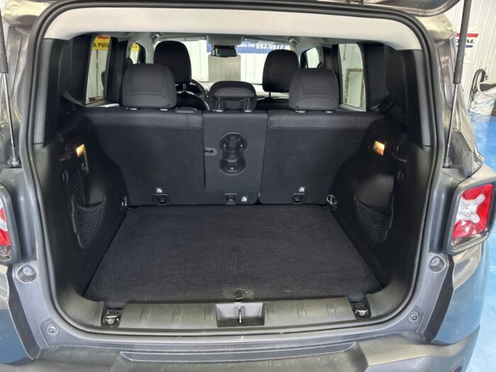 Jeep Renegade North – Image 10