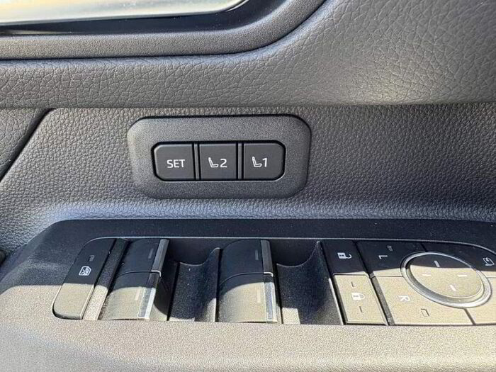 Toyota Land Cruiser - GROUPE PREMIUM - SPÉCIALE DEMONSTRATEUR - – Image 16