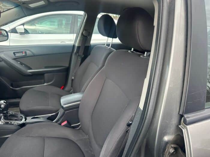 Kia Forte5 LX PLUS - Image 7