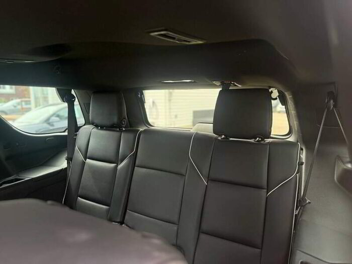 Cadillac Escalade 4 RM, 4 portes, Sport – Image 11