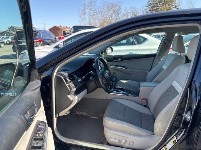 Toyota Camry Hybrid N/A - Image 20