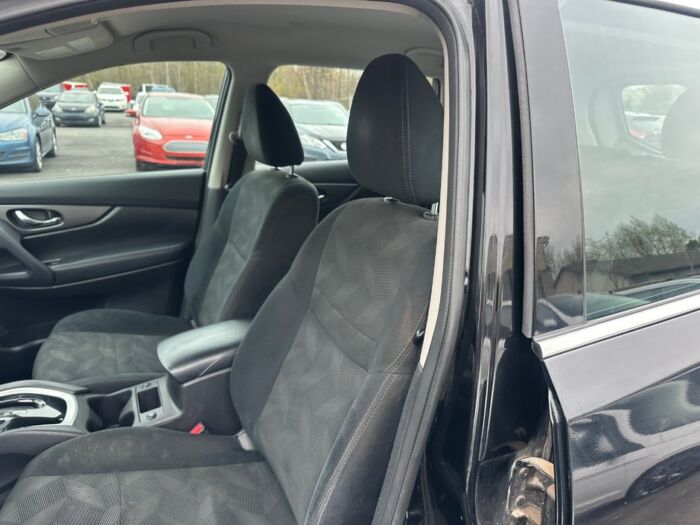 Nissan Rogue SV - Image 6