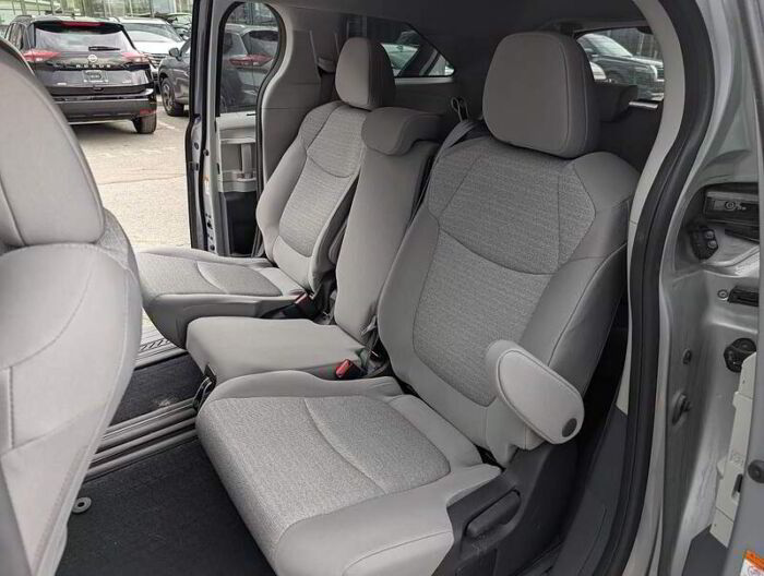 Toyota Sienna LE TA 8 places BLUETOOTH CAMÉRA BAS KILOMÉTRAGE – Image 10