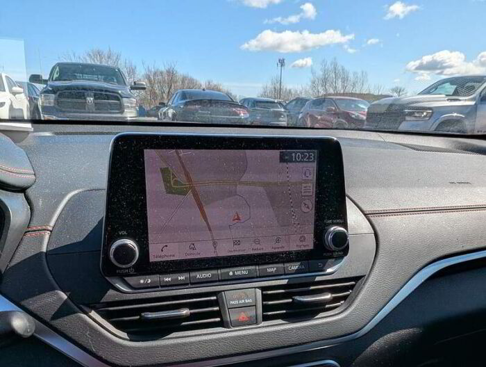 Nissan Altima 2.5 SR Édition minuit BLUETOOTH CAMÉRA GPS TOIT – Image 18