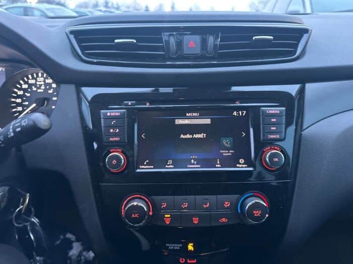 Nissan Qashqai S - Image 13