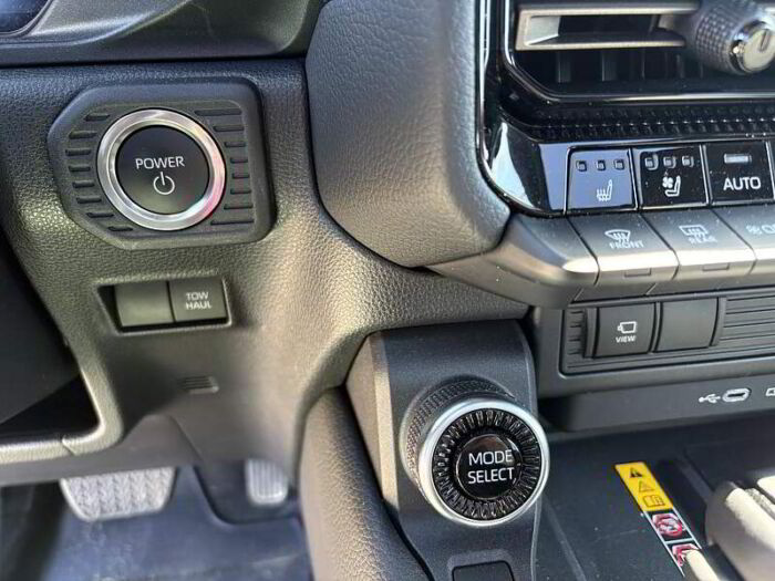 Toyota Land Cruiser - GROUPE PREMIUM - SPÉCIALE DEMONSTRATEUR - – Image 8