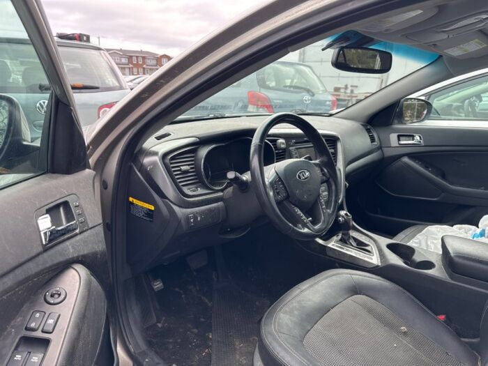 Kia Optima Hybrid EX - Image 13