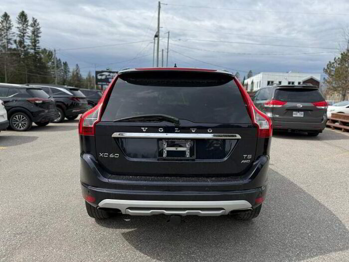 Volvo XC60 T5 Premier Édition spéciale 5 portes TI – Image 5