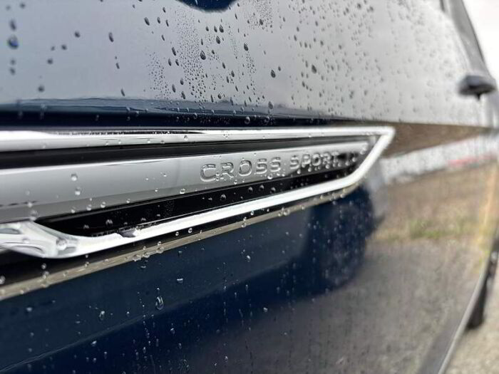 Volkswagen Atlas Cross Sport Comfortline 3.6 FSI 4MOTION - Image 12