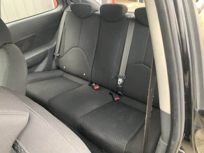 Hyundai Accent L - Image 7