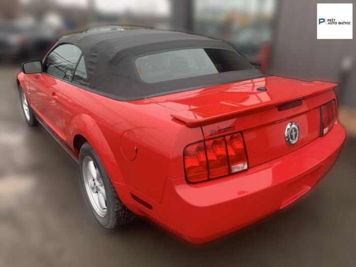Ford Mustang - - Image 13