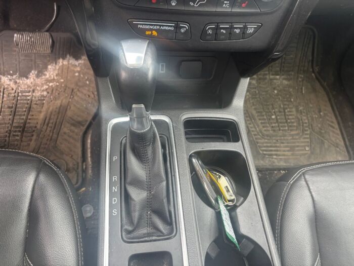 Ford Escape Titanium - Image 15