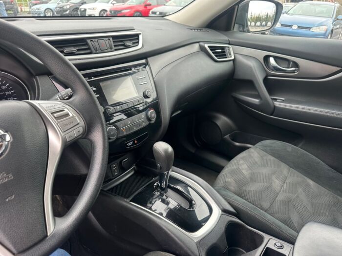 Nissan Rogue SV - Image 12