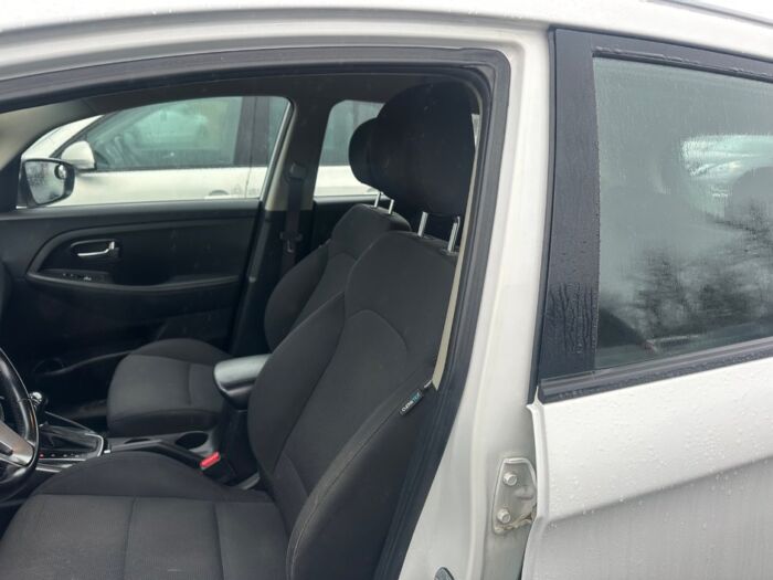Kia Rondo LX - Image 7