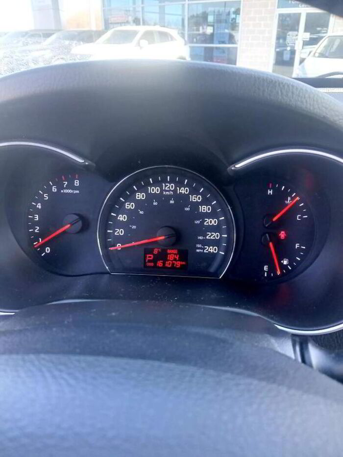 Kia Sorento EX V6 AWD / 7 PASSAGER/JAMAIS ACCIDENTE - Image 4