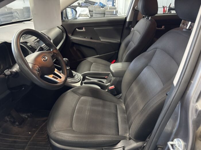KIA Sportage LX - Image 11