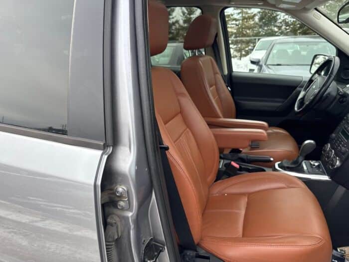 Land LR2 HSE - Image 4