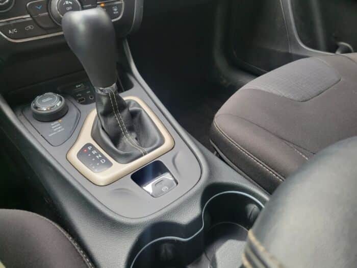 Jeep Cherokee North - Image 17