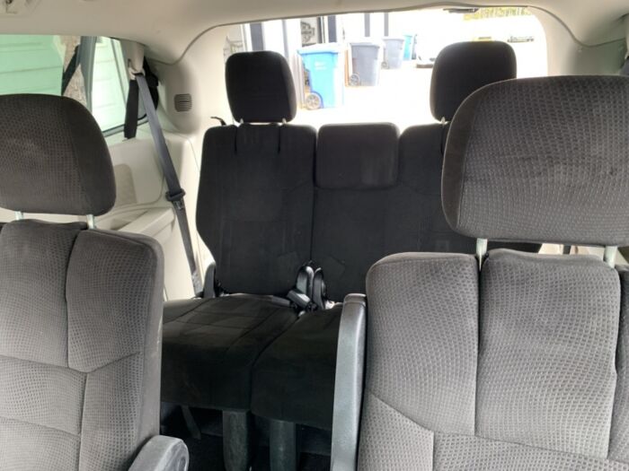 Dodge Grand Caravan SXT – Image 9