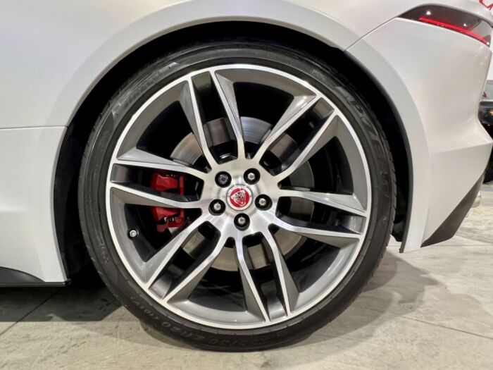 Jaguar F-TYPE V8 R – Image 27