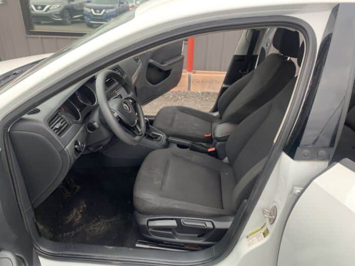 Volkswagen Jetta Trendline - Image 7