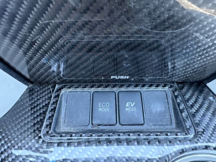 Toyota Camry Hybrid N/A - Image 32