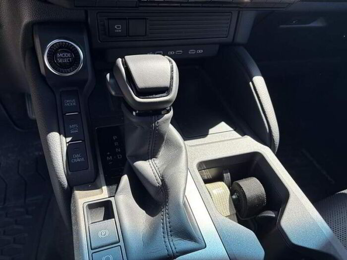Toyota Land Cruiser - GROUPE PREMIUM - SPÉCIALE DEMONSTRATEUR - – Image 9