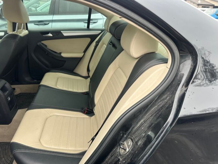 Volkswagen Jetta Sedan N/A - Image 6