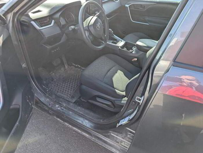 Toyota RAV4 LE TI BLUETOOTH SIÈGES CHAUFFANT – Image 8