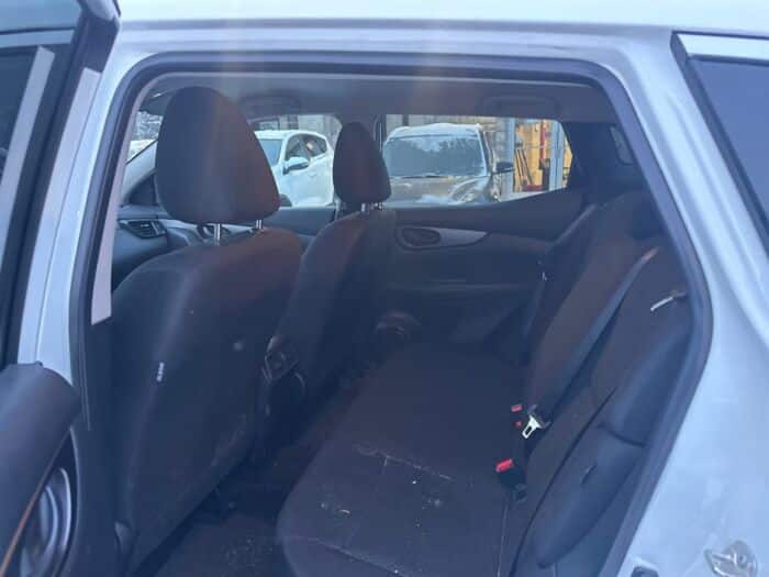 Nissan Qashqai S - Image 6