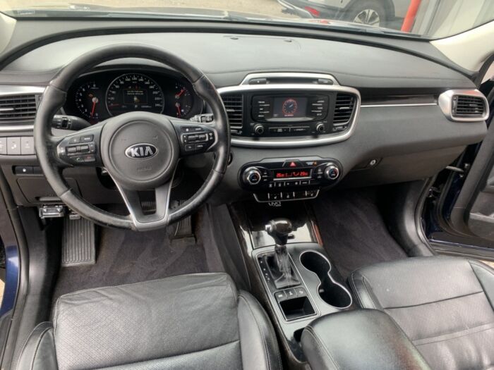 KIA Sorento EX+ 3,3 L – Image 10