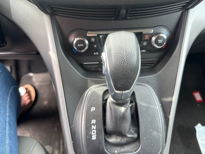 Ford Escape SE – Image 14