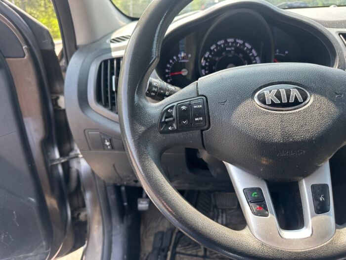 Kia Sportage LX – Image 9