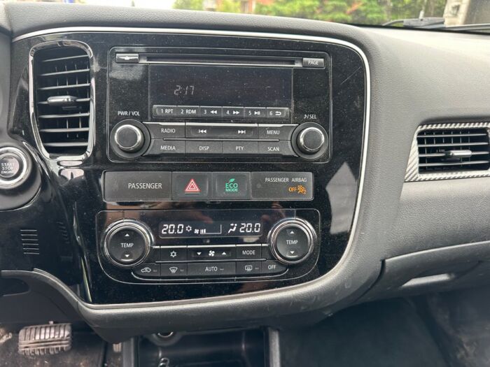 Mitsubishi Outlander SE V6 – Image 14