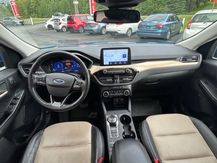 Ford Escape Plug-in Titanium hybride rechargeable – Image 12